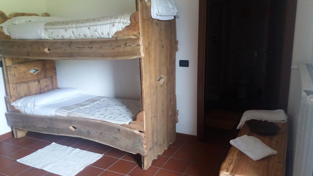 Rifugio Al Lago Del Mortirolo Farm stay Monno